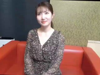 IINA狂操白皙人妻